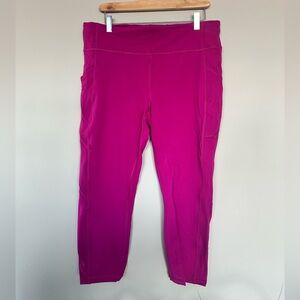 Lululemon Athletica Pink Invigorate HR
crop.